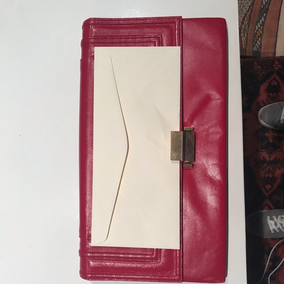 Red clutch - Picture 6 of 8